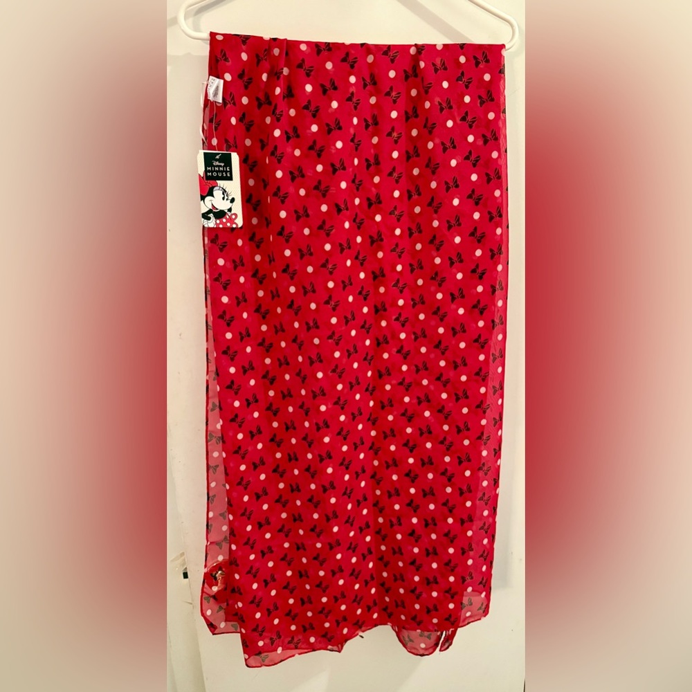 NWTs Disney’s Minnie Mouse scarf. Black bow & polka dots. - Picture 2 of 10